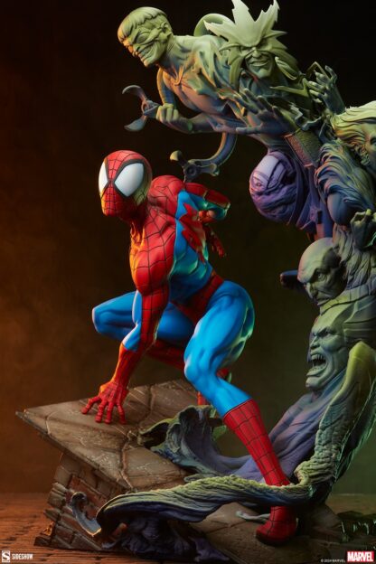 Sideshow Collectibles: Spider-Man Premium Format Statue - Image 2