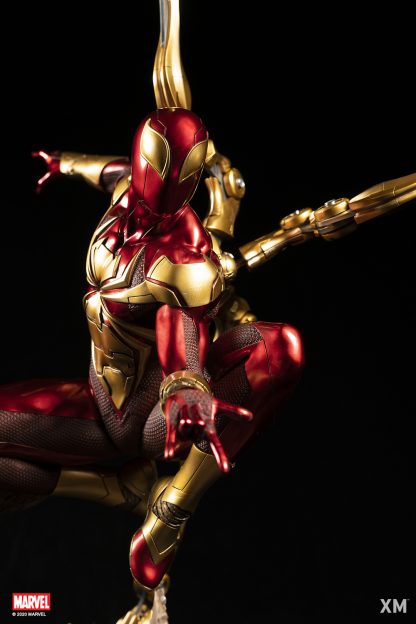 Xm Studios: Iron Spider-Man 1/4 Scale Premium Collectible Statue - Image 4