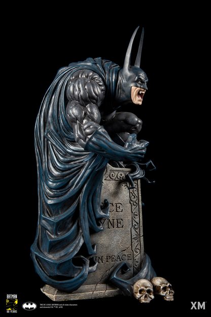 Batman Bloodstorm - 80 Years 1/6 Scale Premium Collectible Statue - Image 4