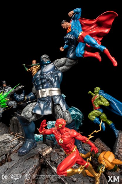 JLA vs Darkseid 1/6 Scale DC Epic Diorama [Color] - Image 5