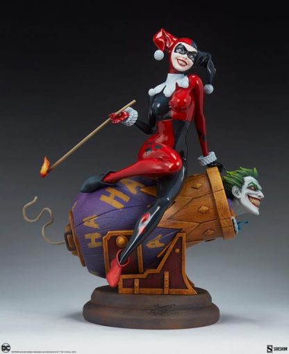 Sideshow Collectibles: DC Comics: Harley Quinn & The Joker Diorama Statue - Image 4