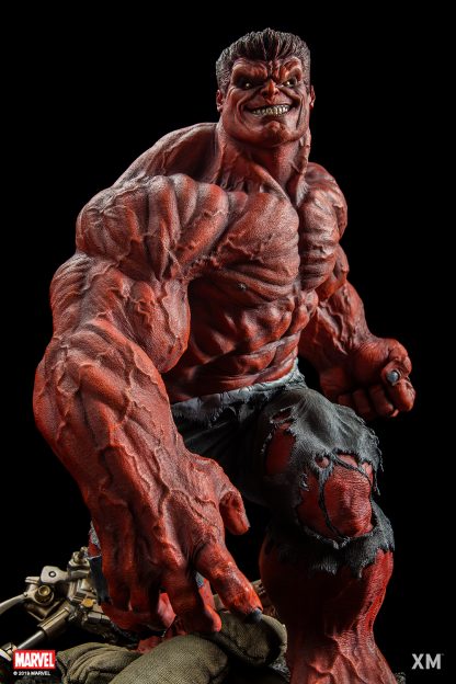 Red Hulk 1/4 Scale Premium Collectible Statue - Image 5