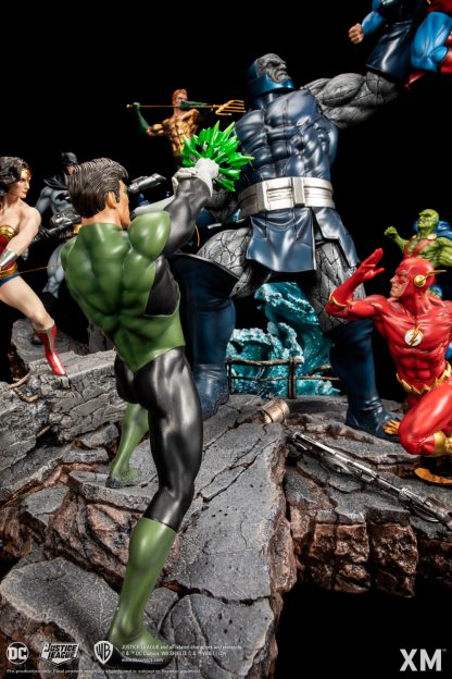 JLA vs Darkseid 1/6 Scale DC Epic Diorama [Color] - Image 7