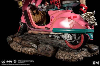 XM Studios: Harley Quinn 1/4 Scale Premium Samurai Series Statue - Image 4