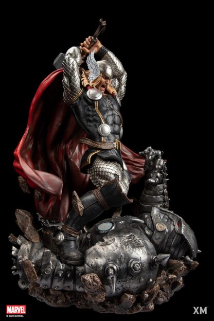 XM Studios: Modern Thor 1/4 Scale Premium Collectible Statue - Image 5