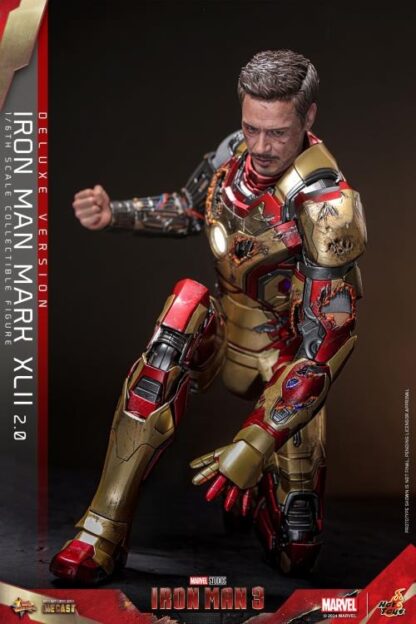 Hot Toys: MMS759D66 Iron Man III Iron Man Mark XLII (2.0) 1/6th Scale Collectible Figure (Deluxe Version) - Image 14