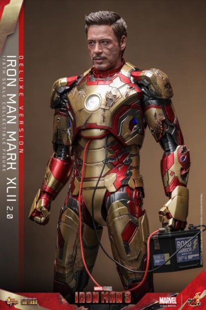 Hot Toys: MMS759D66 Iron Man III Iron Man Mark XLII (2.0) 1/6th Scale Collectible Figure (Deluxe Version) - Image 17