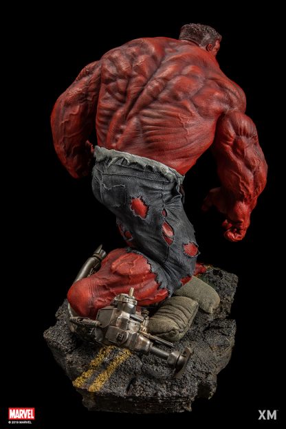 Red Hulk 1/4 Scale Premium Collectible Statue - Image 10