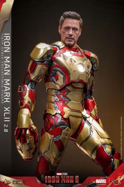 Hot Toys: MMS759D66 Iron Man III Iron Man Mark XLII (2.0) 1/6th Scale Collectible Figure (Deluxe Version) - Image 9