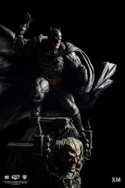 Batman Rebirth 1/6 Scale Premium Collectible Statue - Image 15