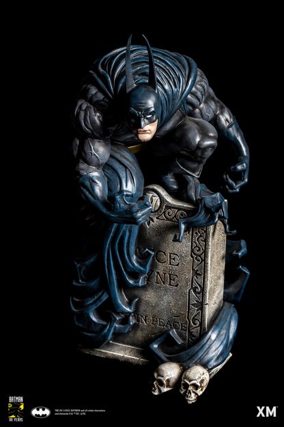 Batman Bloodstorm - 80 Years 1/6 Scale Premium Collectible Statue - Image 15