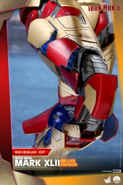 Hot Toys: QS008 Iron Man 3: Iron Man Mark 42 1/4th Scale Collectible Figure [Deluxe Version] (Re-Issue) - Image 16