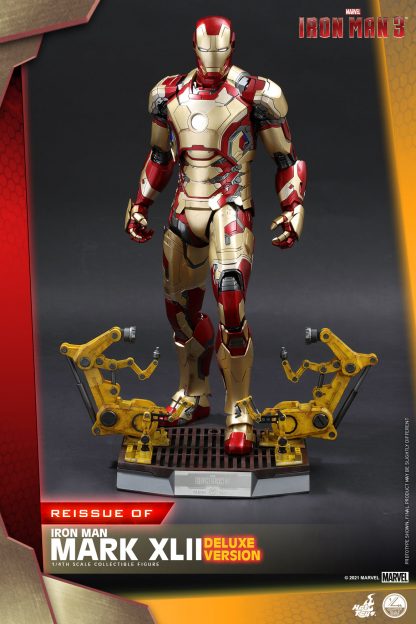 Hot Toys: QS008 Iron Man 3: Iron Man Mark 42 1/4th Scale Collectible Figure [Deluxe Version] (Re-Issue) - Image 18