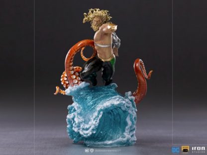 Iron Studios: DC Comics: Aquaman Deluxe Art Scale 1/10 Statue - Image 2