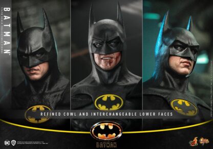 Hot Toys: MMS692 Batman (1989) Batman 1/6th Scale Collectible Figure - Image 2