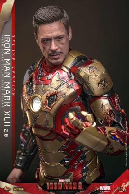 Hot Toys: MMS759D66 Iron Man III Iron Man Mark XLII (2.0) 1/6th Scale Collectible Figure (Deluxe Version) - Image 5