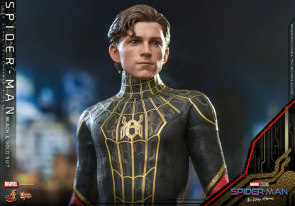 Hot Toys: MMS604 Spider-Man: No Way Home: Spider-Man (Black & Gold Suit) 1/6th scale Collectible Figure - Image 3