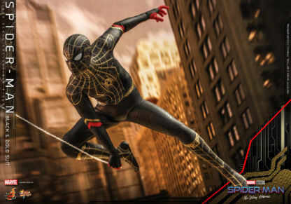 Hot Toys: MMS604 Spider-Man: No Way Home: Spider-Man (Black & Gold Suit) 1/6th scale Collectible Figure - Image 11