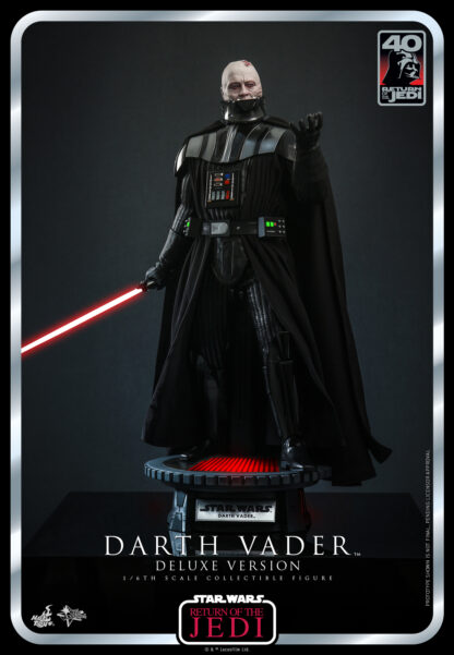 Hot Toys: MMS700 Star Wars: Episode V Return of the Jedi Darth Vader 1/6 Scale Collectible Figure (Deluxe Version) - Image 3