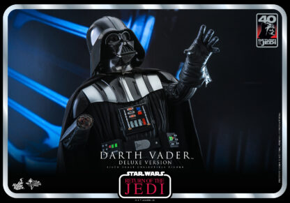 Hot Toys: MMS700 Star Wars: Episode V Return of the Jedi Darth Vader 1/6 Scale Collectible Figure (Deluxe Version) - Image 9