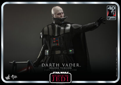 Hot Toys: MMS700 Star Wars: Episode V Return of the Jedi Darth Vader 1/6 Scale Collectible Figure (Deluxe Version) - Image 14