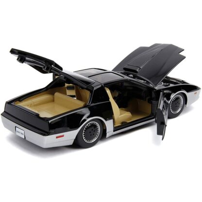 Knight Rider: K.A.R.R. Hollywood Rides: 1982 Pontiac Trans-Am with Light Up Feature 1:24 Scale - Image 2