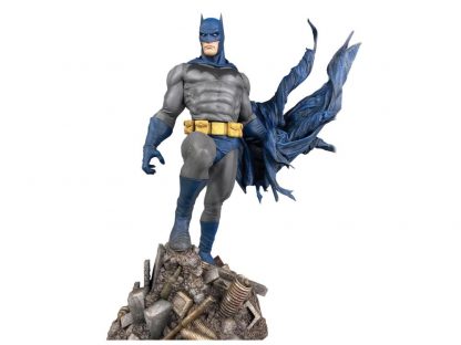 DC Gallery: Batman PVC Statue - Image 2