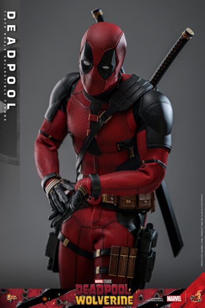 Hot Toys: MMS746 Deadpool & Wolverine: Deadpool 1/6th Scale Collectible Figure - Image 2