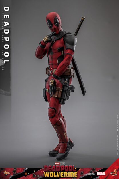 Hot Toys: MMS746 Deadpool & Wolverine: Deadpool 1/6th Scale Collectible Figure - Image 13