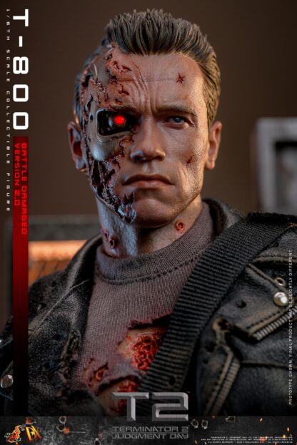 Hot Toys: DX46 Terminator 2: Judgement Day: T-800 (Battle Damaged 2.0) 1/6 Scale Collectible Figure - Image 5