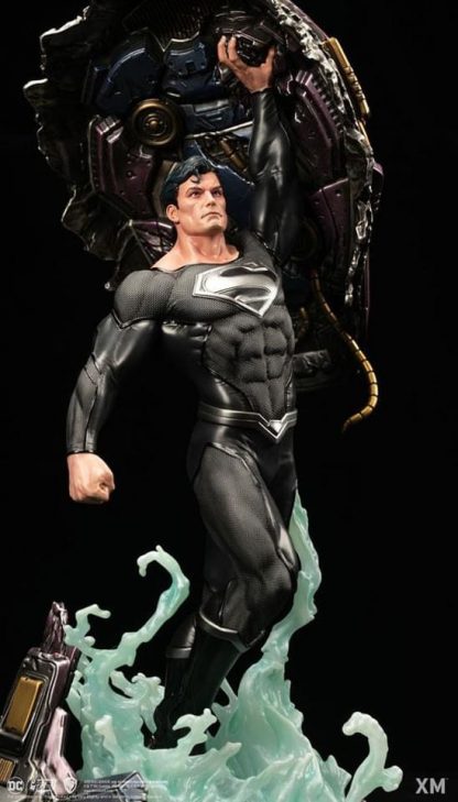 XM Studios:  Rebirth Superman Recovery Suit 1/6 Scale Premium Collectible Statue - Image 5