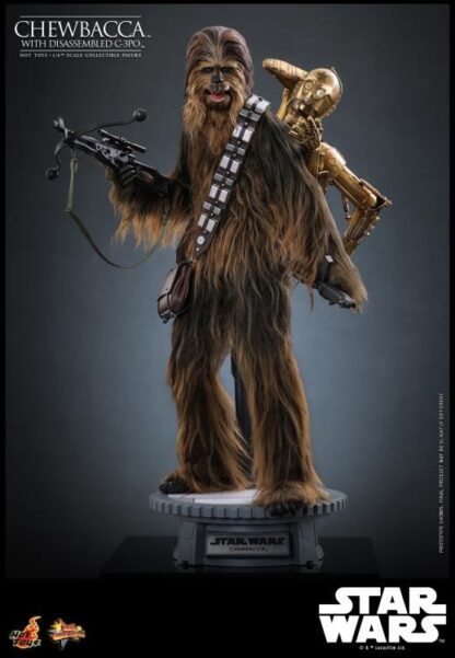 Hot Toys: MMS766 Star Wars Episode V: The Empire Strike Back™ Chewbacca™ With Disassembled C-3PO™ 1/6th Scale Collectible Figure - Image 5