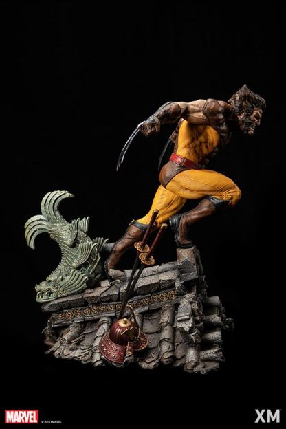 XM Studios: Wolverine Brown Suit 1/4 Scale Premium Collectible Statue - Image 2