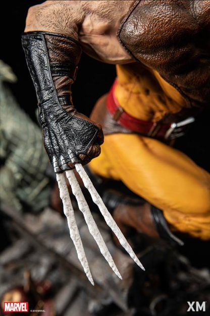 XM Studios: Wolverine Brown Suit 1/4 Scale Premium Collectible Statue - Image 8