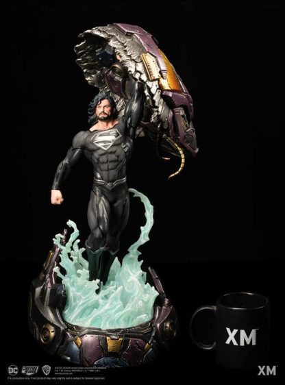 XM Studios:  Rebirth Superman Recovery Suit 1/6 Scale Premium Collectible Statue - Image 2