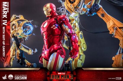 Hot Toys: QS021 Iron Man 2: Iron Man Mark IV Collectible Figure & 1/4th Scale Suit-Up Gantry Set - Image 6