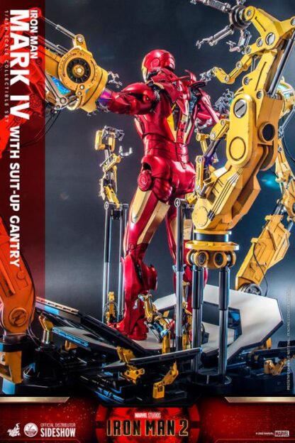 Hot Toys: QS021 Iron Man 2: Iron Man Mark IV Collectible Figure & 1/4th Scale Suit-Up Gantry Set - Image 8