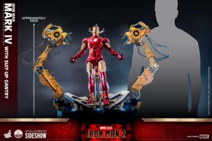 Hot Toys: QS021 Iron Man 2: Iron Man Mark IV Collectible Figure & 1/4th Scale Suit-Up Gantry Set - Image 5