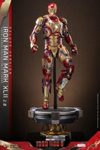 Hot Toys: MMS759D66 Iron Man III Iron Man Mark XLII (2.0) 1/6th Scale Collectible Figure (Deluxe Version) - Image 4