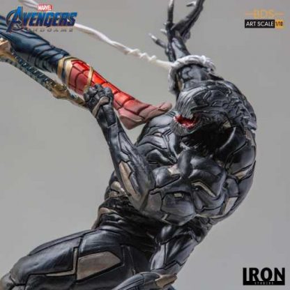 Avengers Endgame: Iron Spider Vs Outrider 1/10 Scale Statue - Image 4