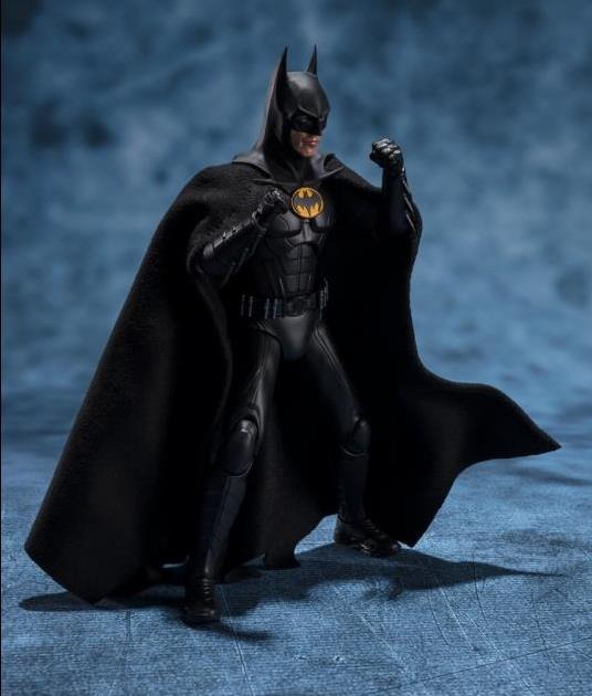 S.H.Figuarts: The Flash (2023): Batman Action Figure - Image 4