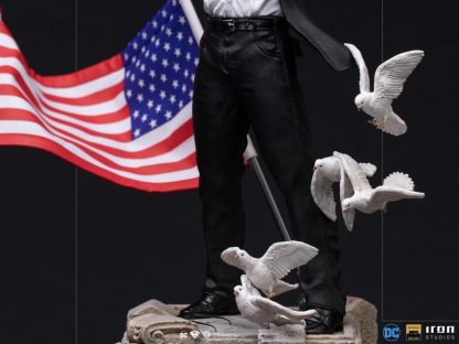 Iron Studios: DC Comics Clark Kent 1/10 Art Scale Statue - Image 13