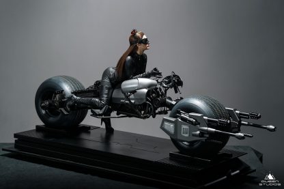 Queen Studios: The Dark Knight Rises: Catwoman 1/3 Scale Hyperreal Statue - Image 11