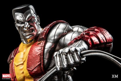 Colossus 1/4 Scale Premium Collectible Statue - Image 2