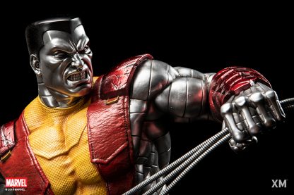 Colossus 1/4 Scale Premium Collectible Statue - Image 9