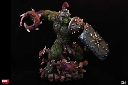 XM Studios: Planet Hulk 1/4 Scale Premium Collectible Statue - Image 4