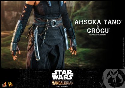 Hot Toys: DX21 Star Wars™ The Mandalorian™ Ahsoka Tano & Grogu™ 1/6 Scale Collectible Set - Image 5