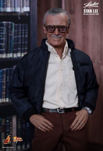 Hot Toys: MMS327 Stan Lee 1/6th Scale Collectible Figure - Image 3