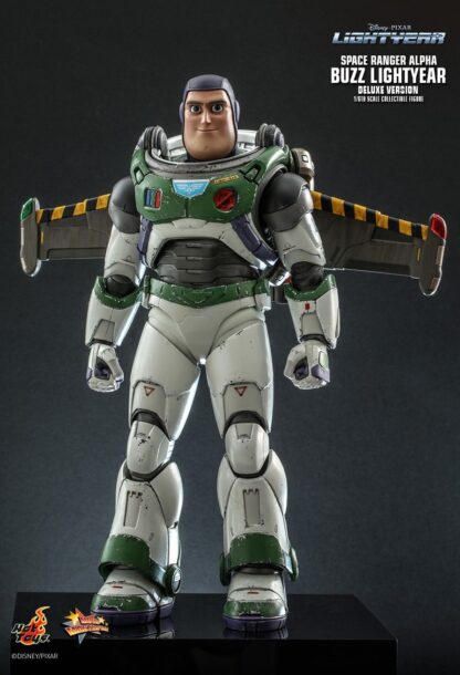 Hot Toys: MMS635 Space Ranger Alpha: Buzz Lightyear 1/6 Scale Collectible Figure (Deluxe Version) - Image 6