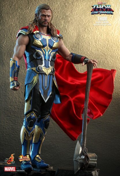 Hot Toys: MMS656 Thor: Love & Thunder: Thor 1/6 Scale Collectible Figure (Deluxe Version) - Image 7